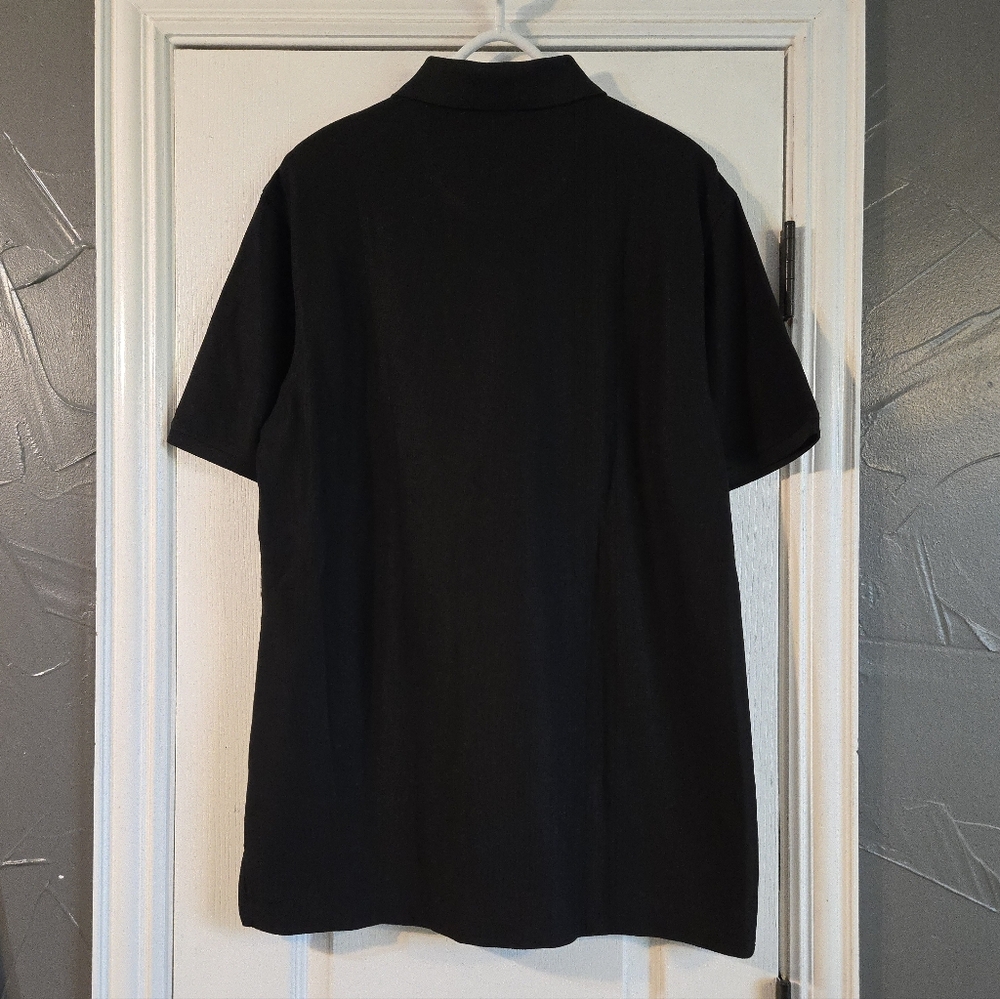 NWT Izod 'The Advantage Polo' Large Black Shirt with Red Logo UFP-15 Sun Protect - Picture 3 of 8